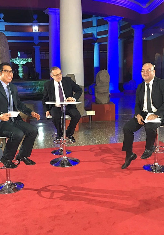 Comisionado Velásquez participa en noticiero Guatevisión