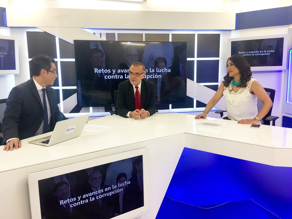 El Comisionado conversa en Canal Antigua
