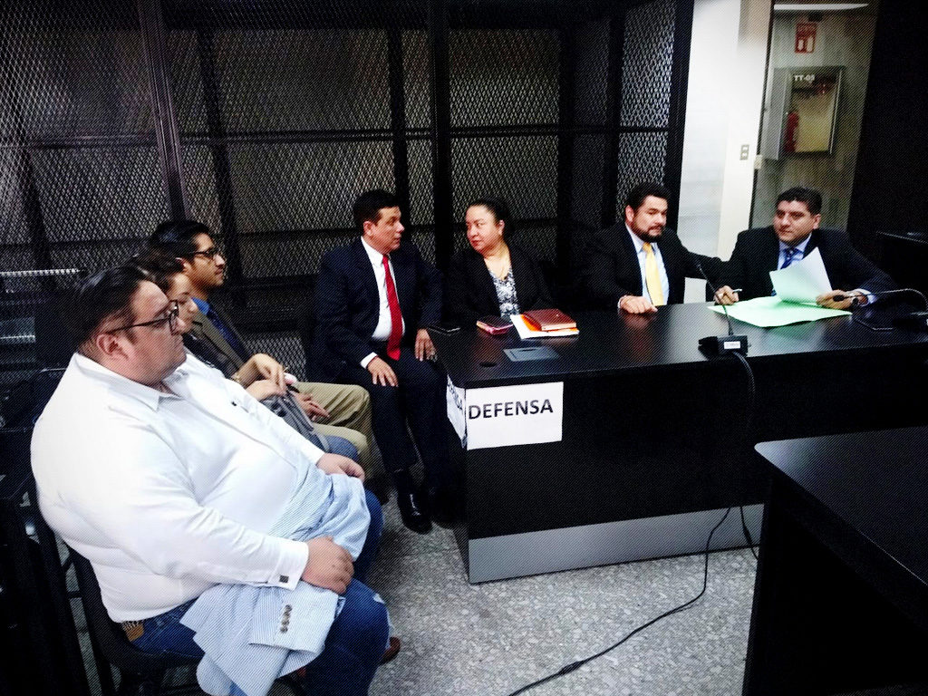 Condenan al magistrado de sala Erick Santiago de León